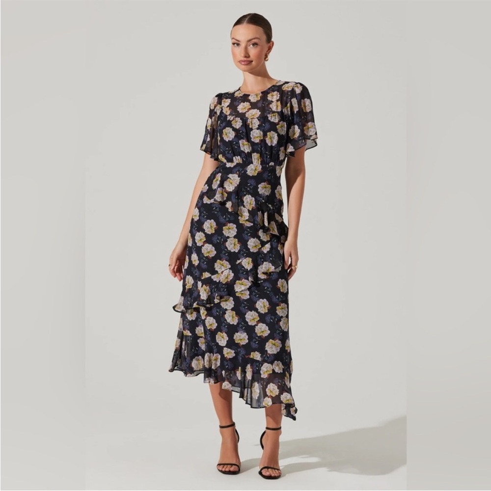 ASTR Floramae Floral Midi Dress Medium NWOT